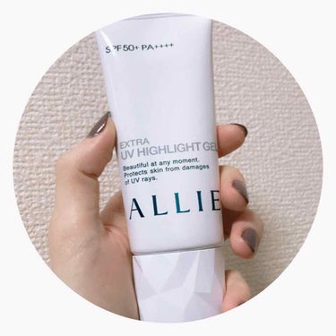 
ALLIE エクストラUVハイライトジェル🌸

顔、からだ用
SPF50+PA++++
スーパーウォータープルーフ
白肌仕上げ

⭐️白肌になる
⭐️摩擦に強く、落ちにくいのに石けんで落とせる
⭐️美