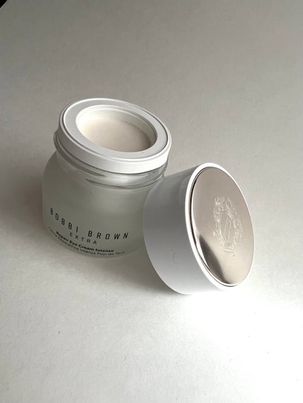 BOBBI BROWN エクストラ リペア アイ クリーム インテンスのクチコミ「2022.07.19購入、使用開始。
程よくこってりしたテクスチャー。
そのわりにベトつきが.....」(1枚目)