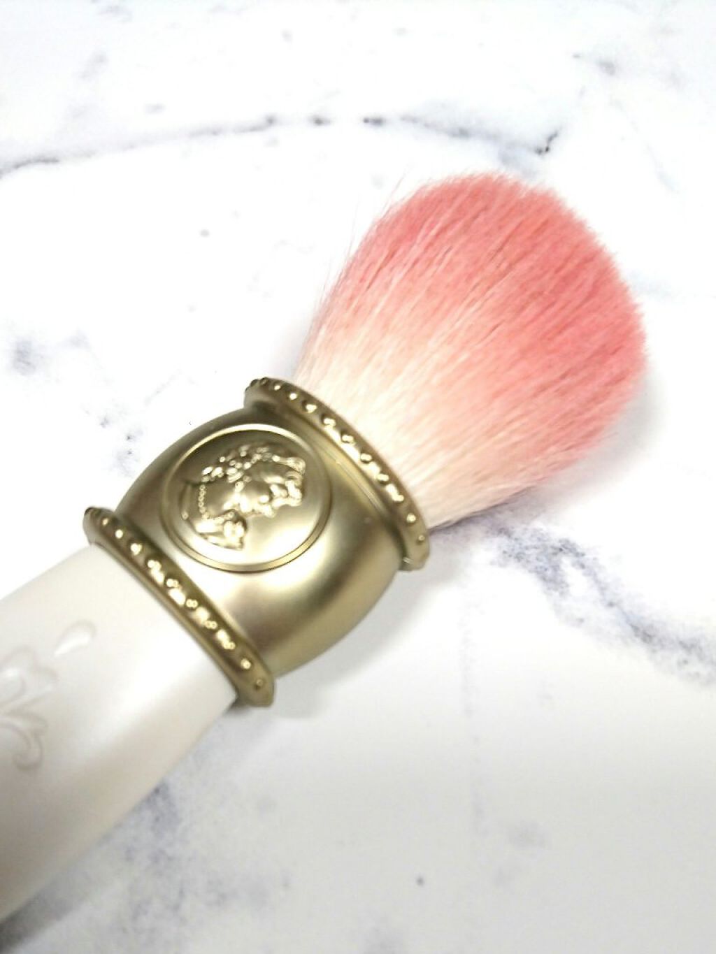 チーク ブラッシュ/レ・メルヴェイユーズ ラデュレ/メイクブラシを使ったクチコミ（2枚目）