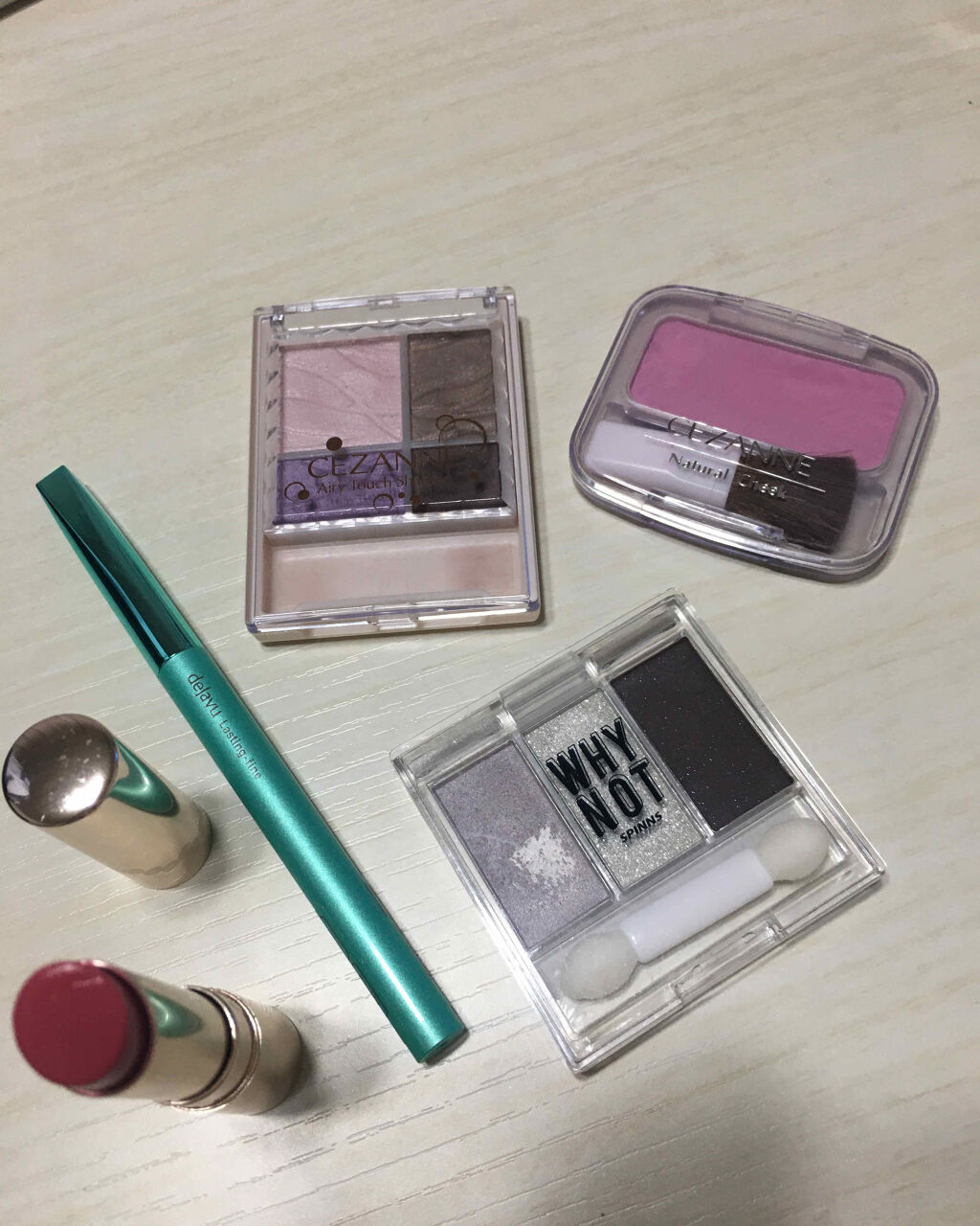 WHY NOT SPINNS 3色アイシャドウ モーヴ/DAISO/アイシャドウパレットを使ったクチコミ（1枚目）