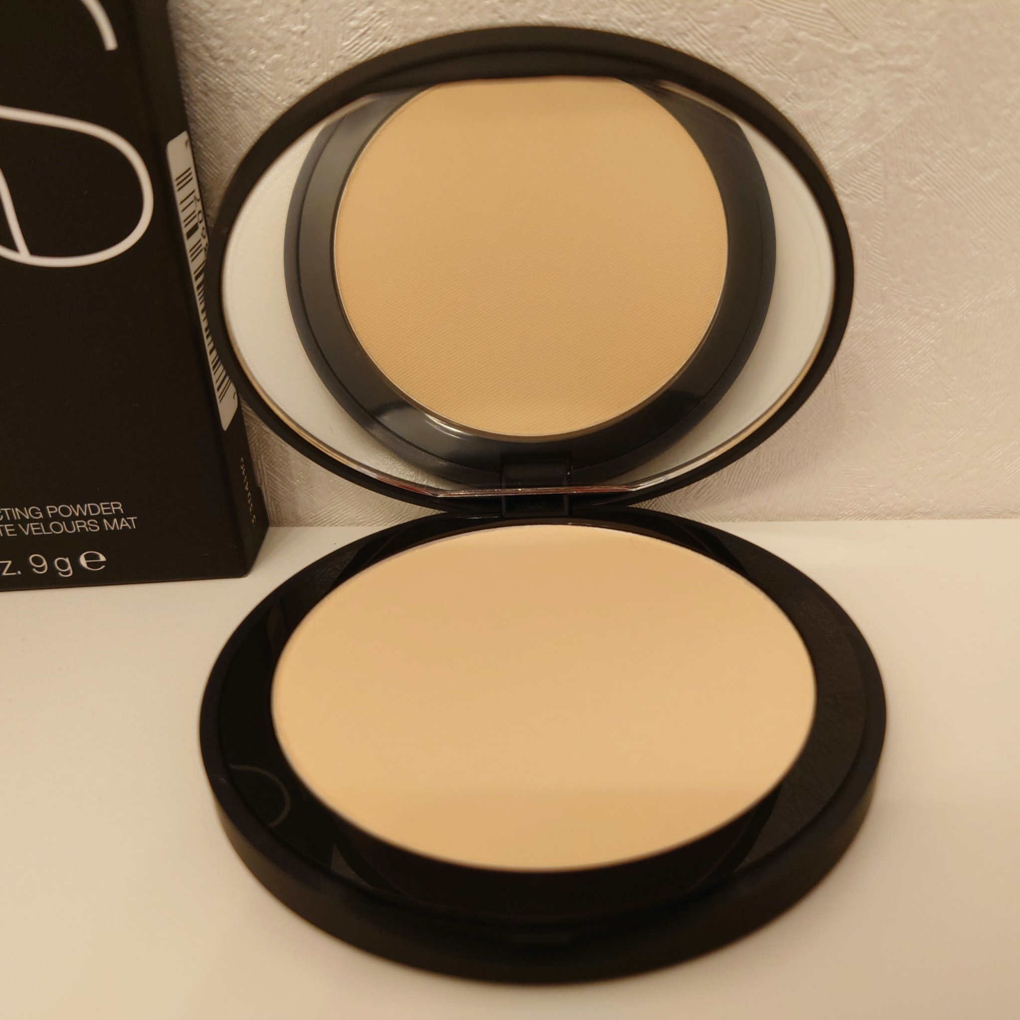 ソフトマット　アドバンスト　パーフェクティングパウダー 03123/NARS/プレストパウダーを使ったクチコミ（1枚目）