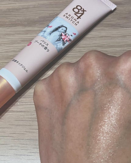 8x4 アロマスイッチ 涼感ネックジェル パリスブーケの香り/8x4/デオドラント・制汗剤を使ったクチコミ(3枚目)