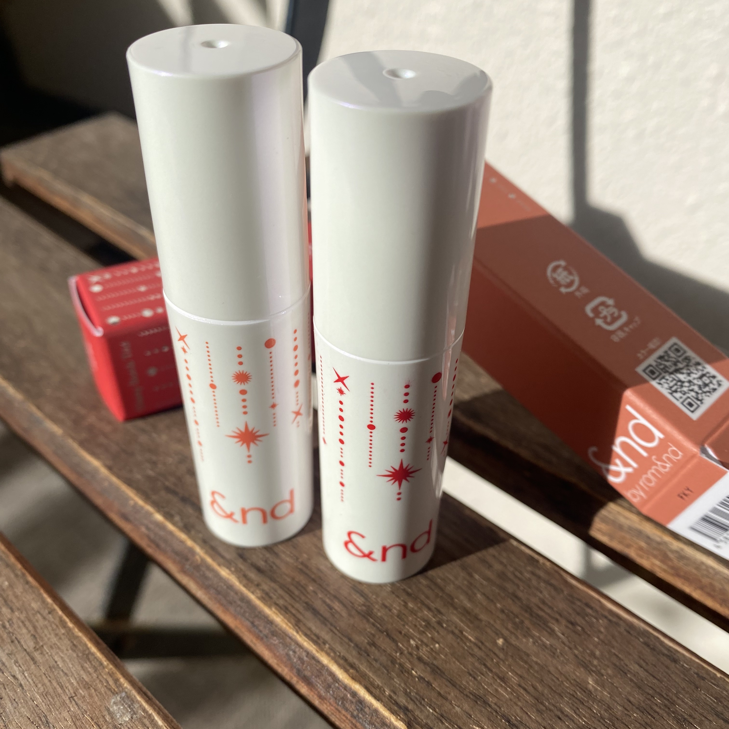 アンドバイロムアンド　グラッシーボムティント/&nd by rom&nd/リップティントを使ったクチコミ（2枚目）