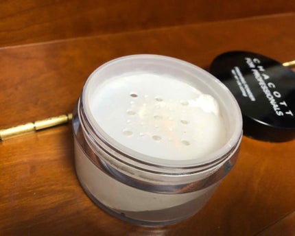 フィニッシングパウダー/チャコット・コスメティクス/ルースパウダーを使ったクチコミ(2枚目)