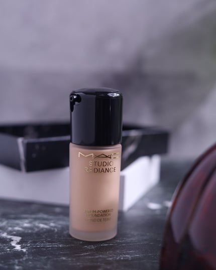 スタジオ ラディアンス セラム ファンデーション/M・A・C/リキッドファンデーションを使ったクチコミ(4枚目)