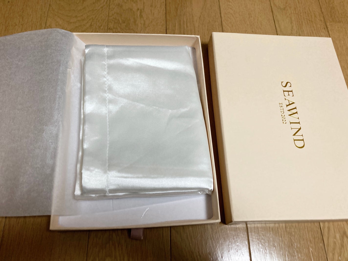 SEAWIND シルク枕カバー/SEAWIND/ヘアケアグッズを使ったクチコミ(2枚目)