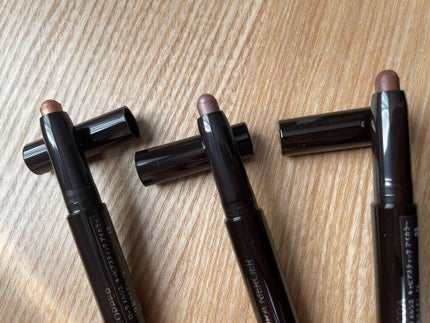 シマー アンド グロウ キャビアスティック トリオ /ローラ メルシエ/スティックアイシャドウを使ったクチコミ(4枚目)