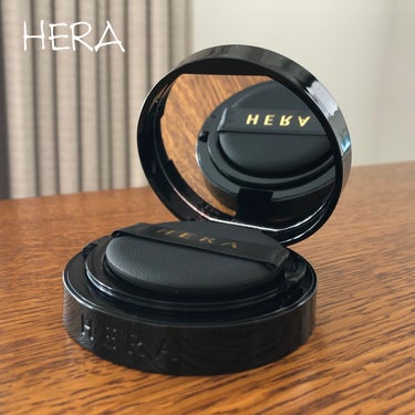 HERA
ブラッククッション
21N1

私の定番クッションファンデです。適度にカバーをしてくれて、崩れにくいのでマスク時代から定番になりました。少し値段が張るけど、今のところ他のファンデに手を出す予定