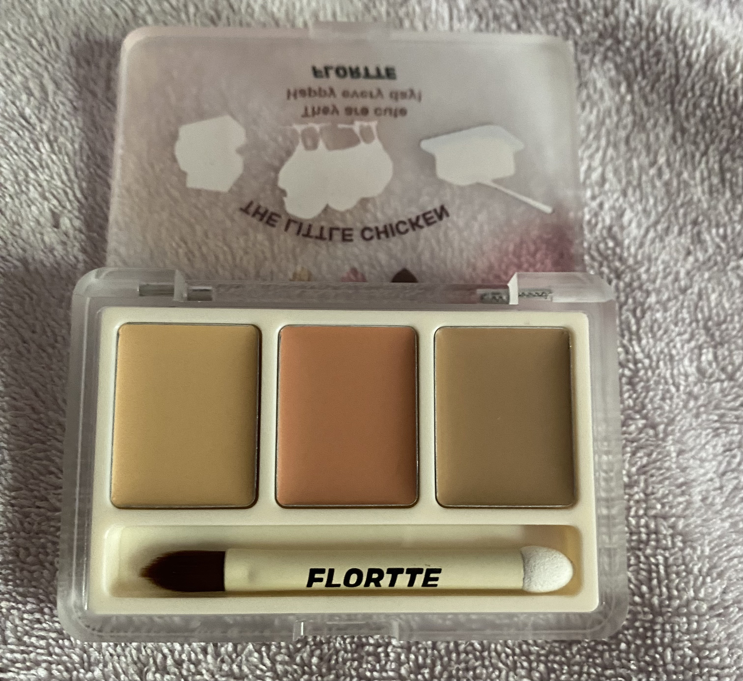 They Are Cute Three-Color Concealer/FLORTTE/パレットコンシーラーを使ったクチコミ（3枚目）
