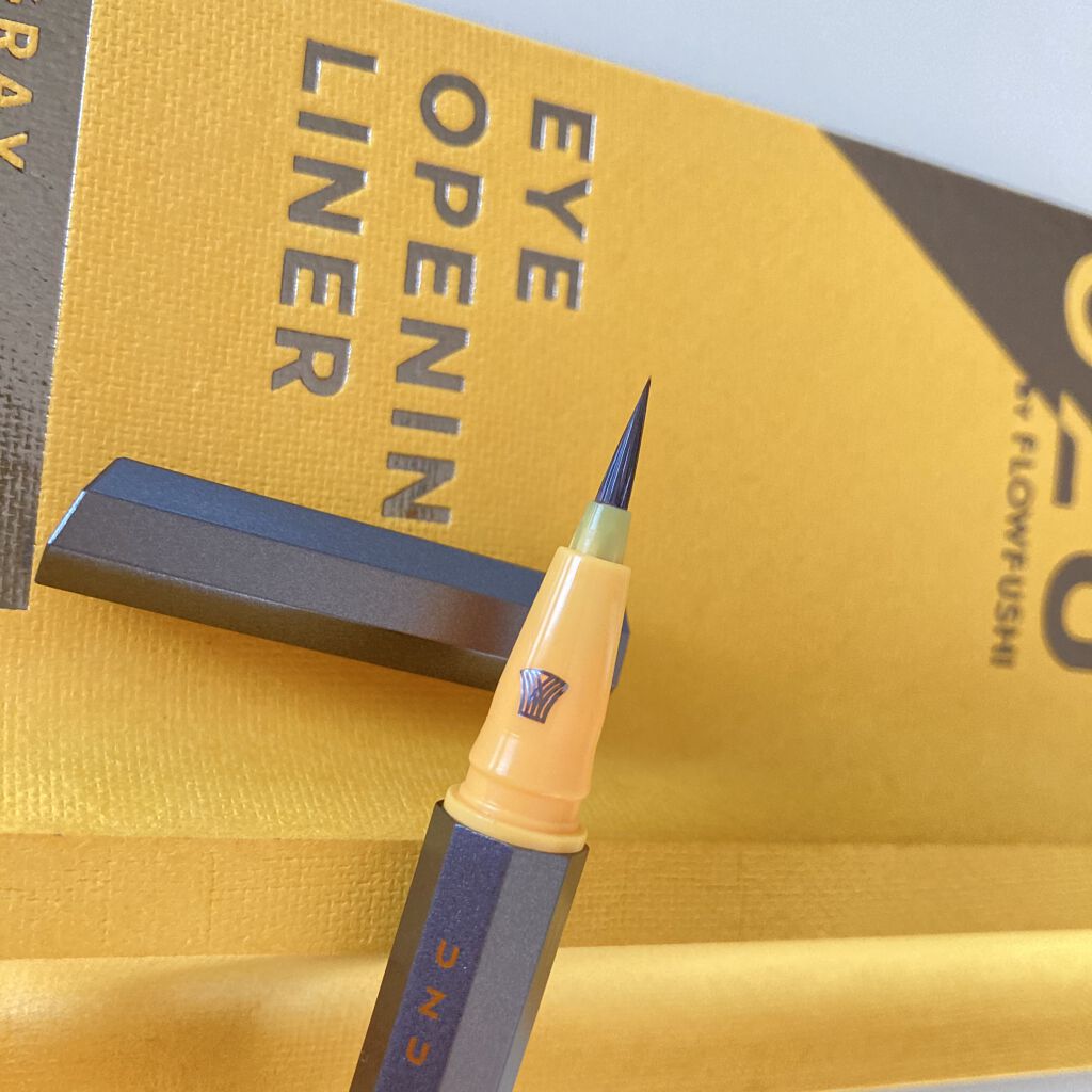 EYE OPENING LINER/UZU BY FLOWFUSHI/リキッドアイライナーを使ったクチコミ（3枚目）