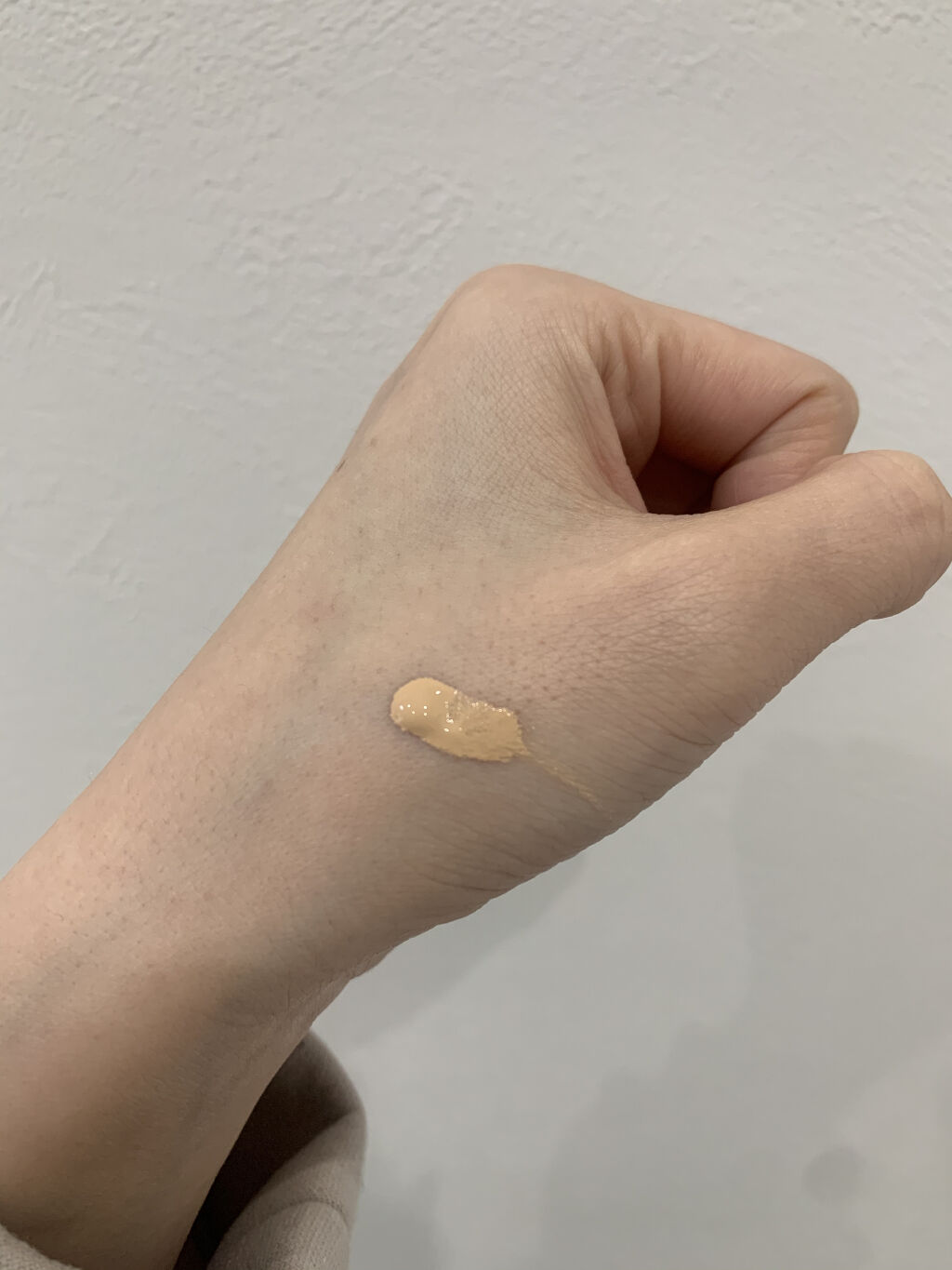 プリズム・リーブル・スキンケアリング・グロウ/GIVENCHY/リキッドファンデーションを使ったクチコミ（2枚目）