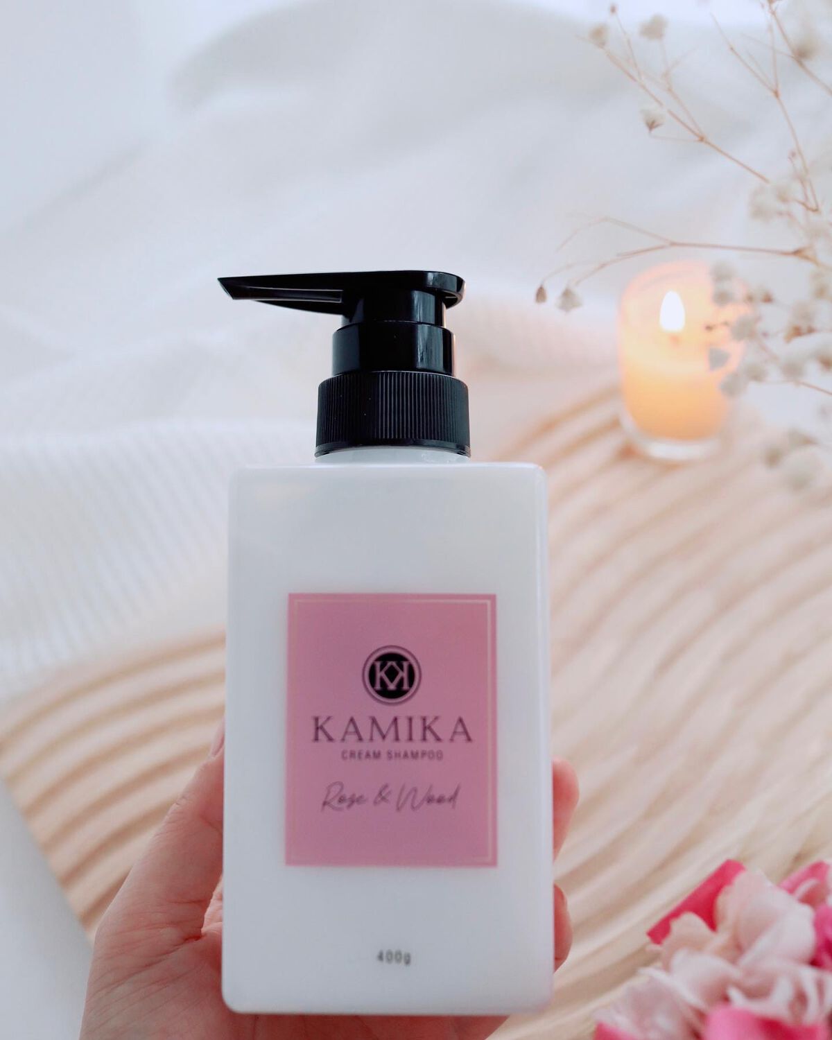 KAMIKA クリームシャンプー バニラクリスプ・ローズ&ウッド 400g 試してみた】黒髪クリームシャンプーKAMIKA ローズ&ウッドの