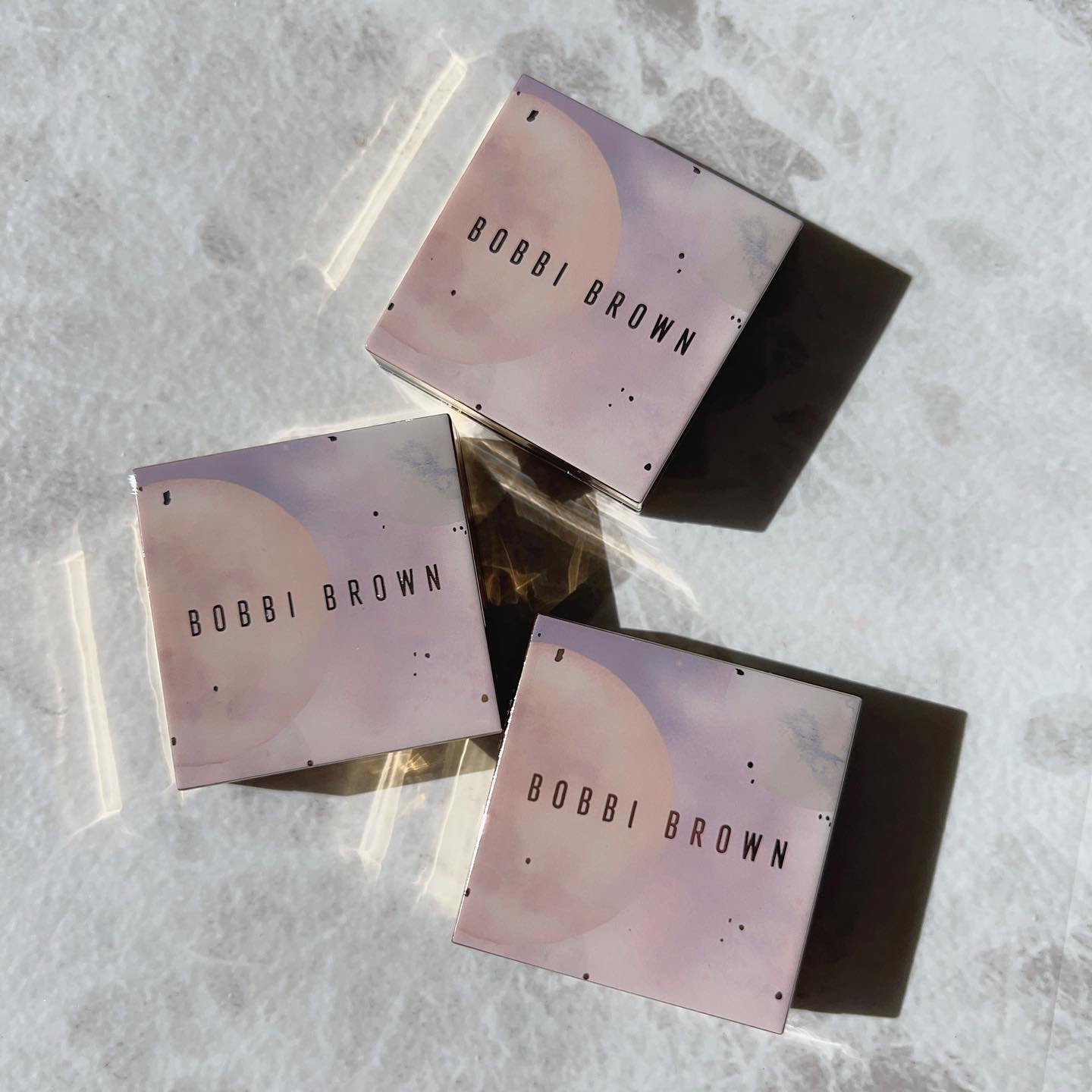 リュクスアイシャドウ L30 コスミック(リッチ スパークル)/BOBBI BROWN/単色アイシャドウを使ったクチコミ（2枚目）