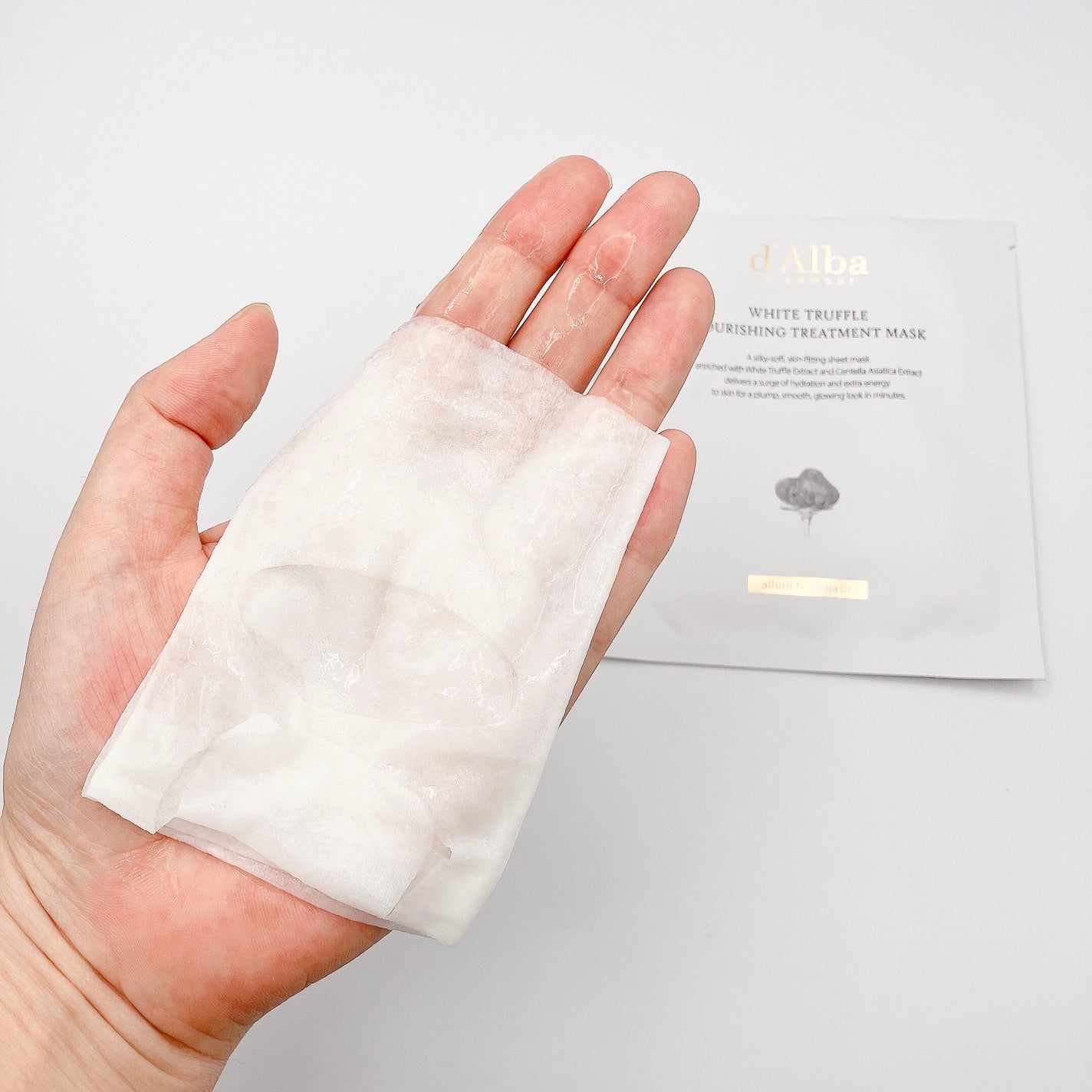 ホワイトトリュフナリシングトリートメントマスク/ダルバ/シートマスク・パックを使ったクチコミ(3枚目)