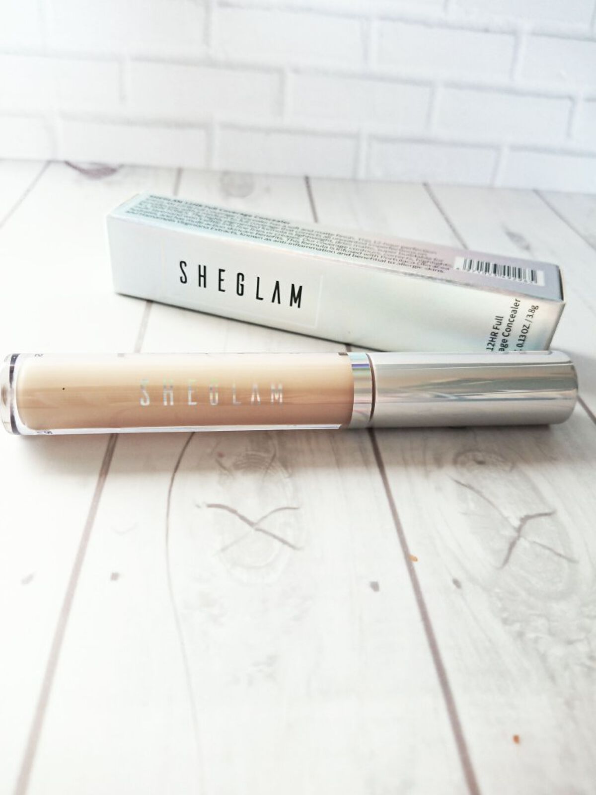 SHEGLAM 12hフルカバレッジ コンシーラー のクチコミ「SHEGLAM 12hフルカバレッジ コンシーラー  
SHEGLAMのコスメを初めて買ってみ.....」（1枚目）