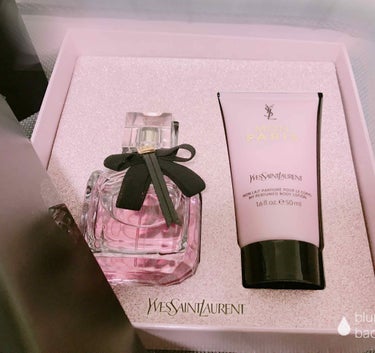 欲しかったYSL モンパリの
香水とローション💕

冬ってYSLの香水に戻ってきちゃうって
話したらプレゼントして貰った☺️♥️
ありがと😭💕