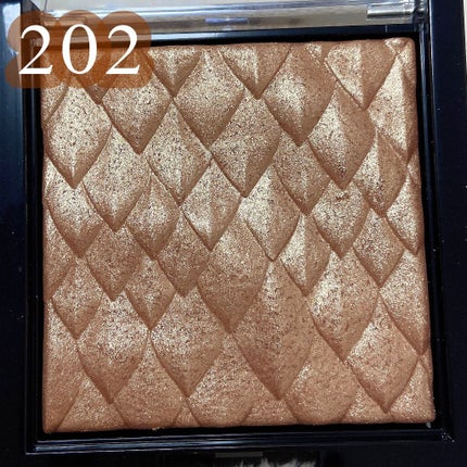 スキンライト プリズマティック ハイライター/REVLON/プレストパウダーを使ったクチコミ(4枚目)