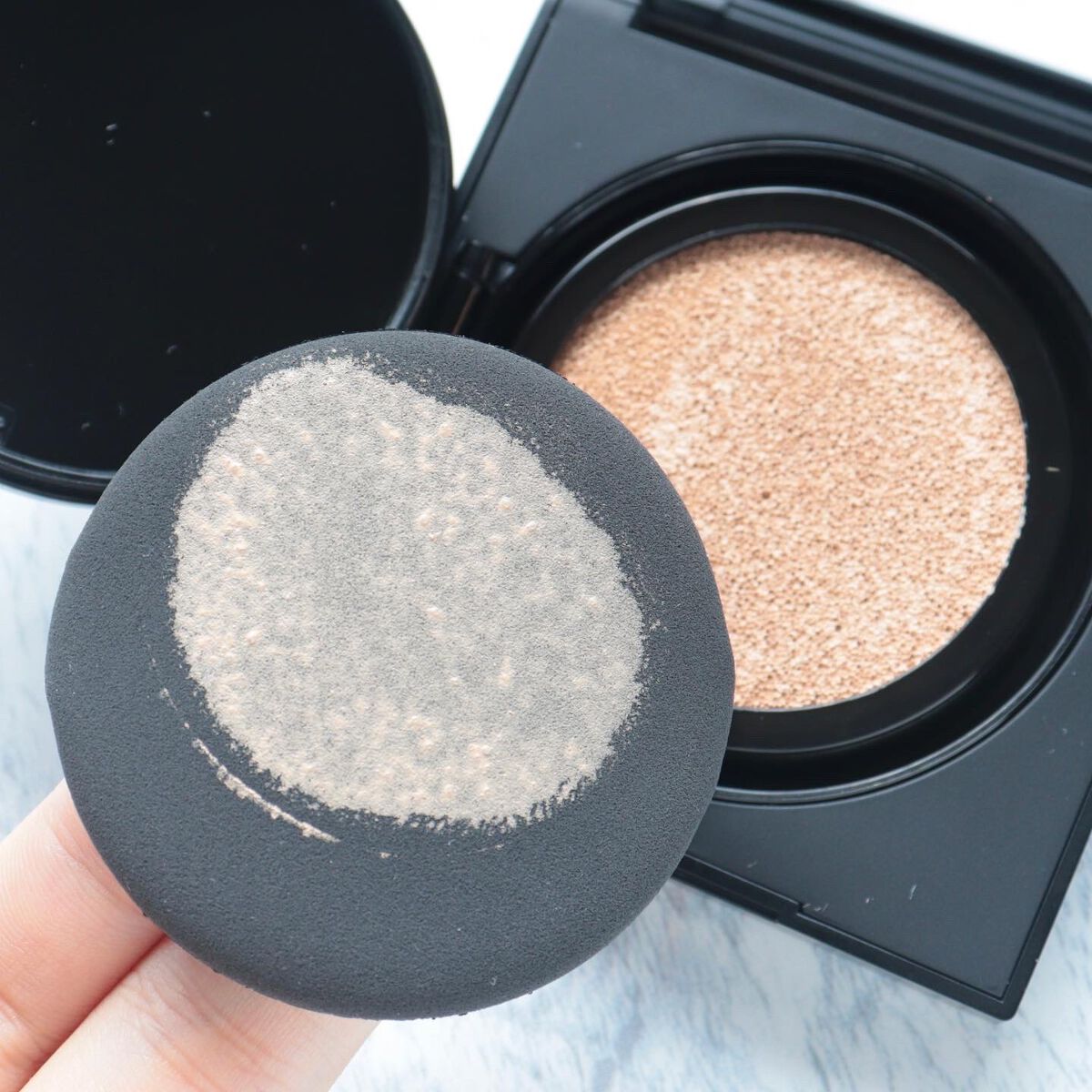 ナチュラルラディアント ロングウェア クッションファンデーション 5880/NARS/クッションファンデーションを使ったクチコミ（2枚目）