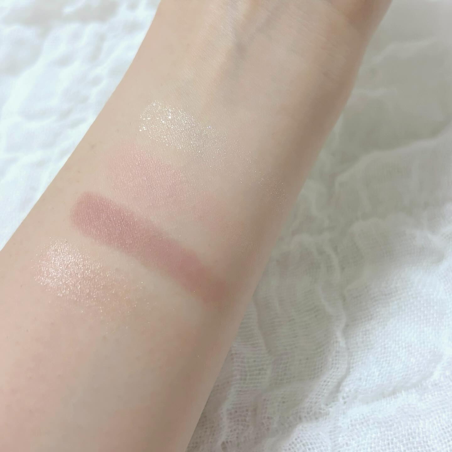 トーン ペタル フロート アイパレット 02 デイドリーム フルール/to/one/アイシャドウパレットを使ったクチコミ（2枚目）