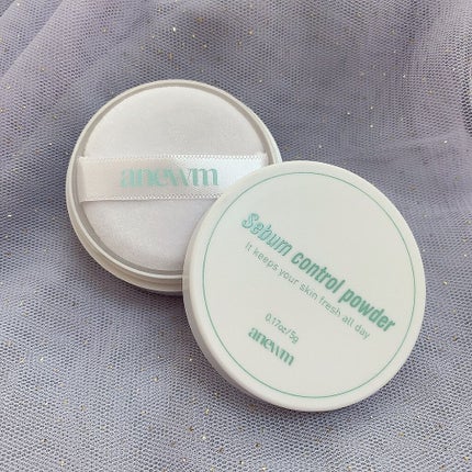 アニューム セバム コントロール パウダー/saat insight/ルースパウダーを使ったクチコミ(1枚目)