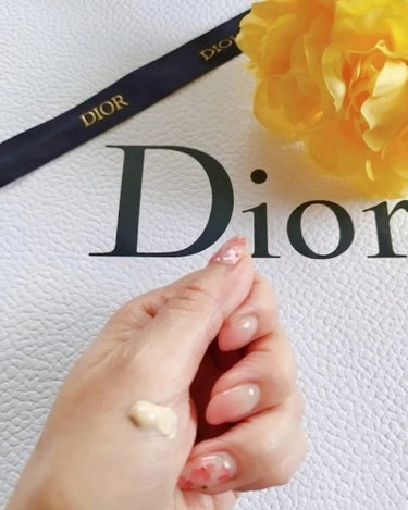 ディオールスキン フォーエヴァー フルイド グロウ/Dior/リキッドファンデーションを使ったクチコミ（2枚目）
