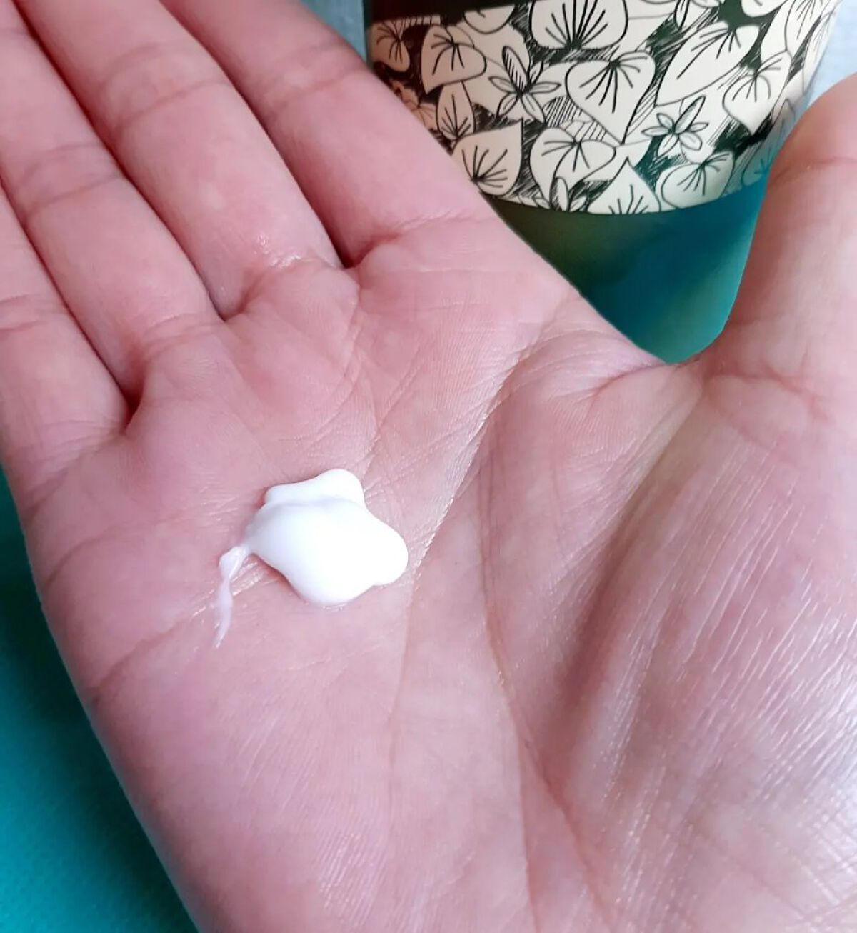 ドクダミミルキークリーム/enieni /フェイスクリームを使ったクチコミ(4枚目)