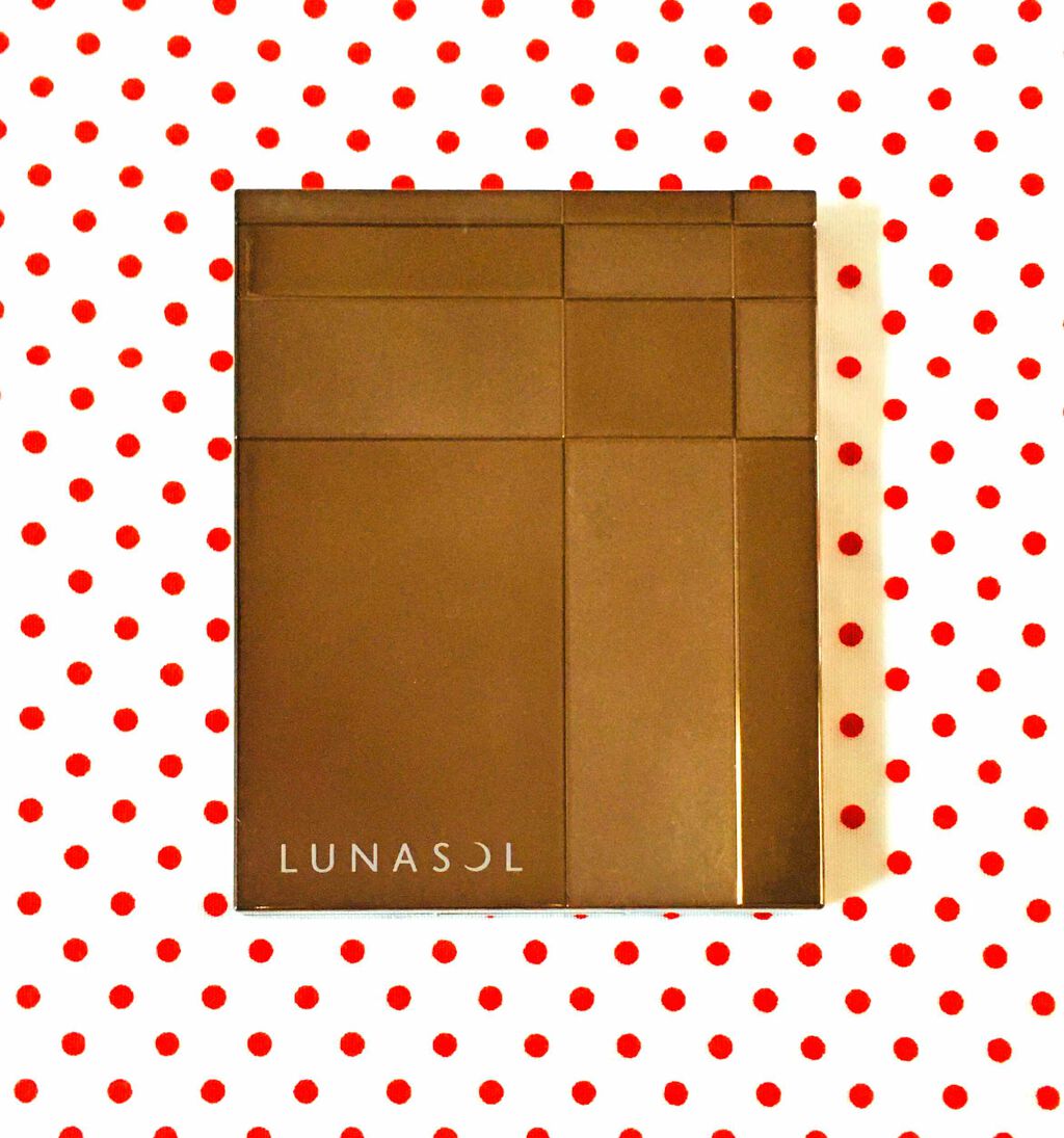 ベルベットフルアイズ/LUNASOL/アイシャドウパレットを使ったクチコミ(1枚目)