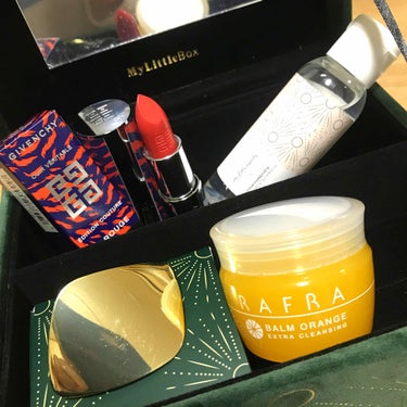 
【my little box 2019年12月号】

●内容●
・GIVENCHY ルージュ・ジバンシイ304
・RAFRA バームオレンジ(30g)
・My Little Beauty アフターパー