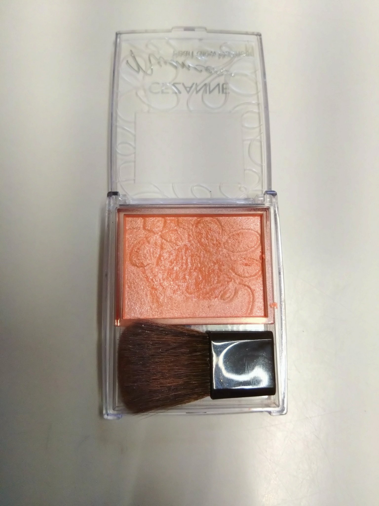 パールグロウニュアンサー N1 コーラルシャワー/CEZANNE/パウダーハイライトを使ったクチコミ（2枚目）