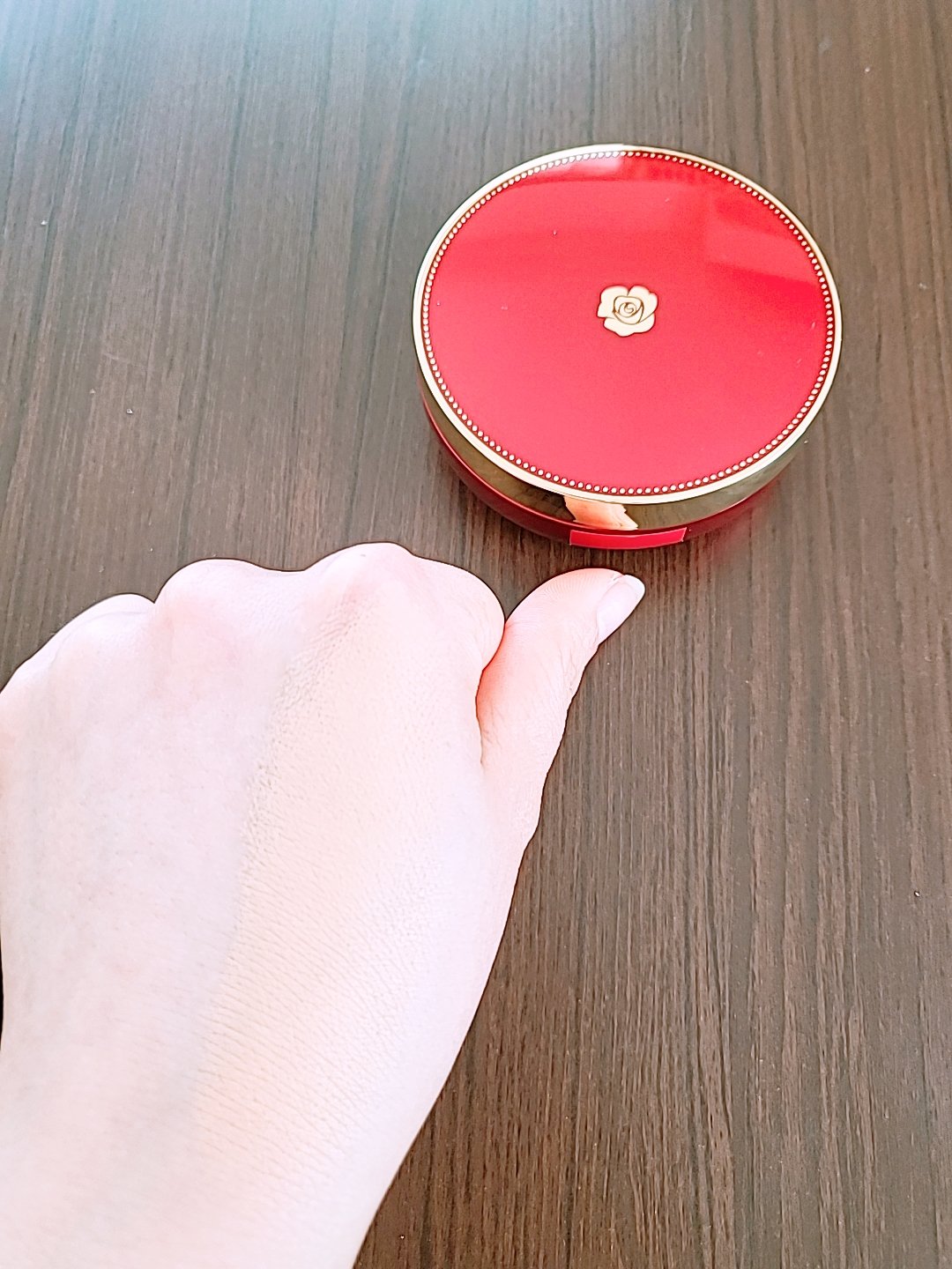 アルーチェルーチェ クッションファンデーション ナチュラルベージュ 01/Aluce luce/クッションファンデーションを使ったクチコミ（3枚目）