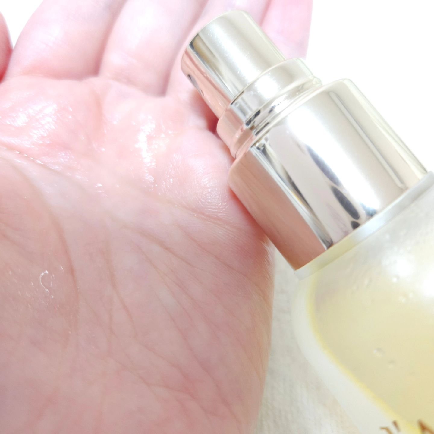 ダルバ ホワイトトリュフファーストスプレーセラム/ダルバ/ミスト状化粧水を使ったクチコミ（2枚目）