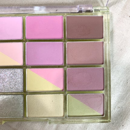 ソフトブラーリングアイパレット/wakemake/アイシャドウパレットを使ったクチコミ(5枚目)