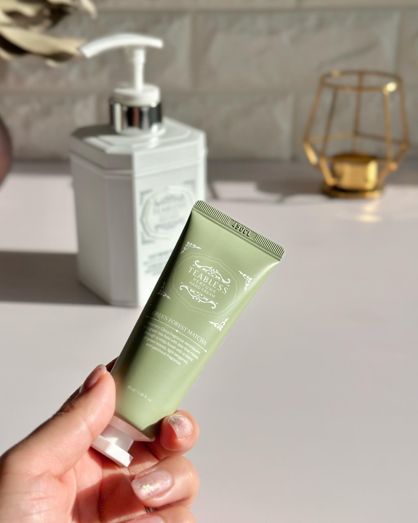 パフュームボディローション リリィムスクホワイトティー/TEABLESS/ボディローションを使ったクチコミ（3枚目）