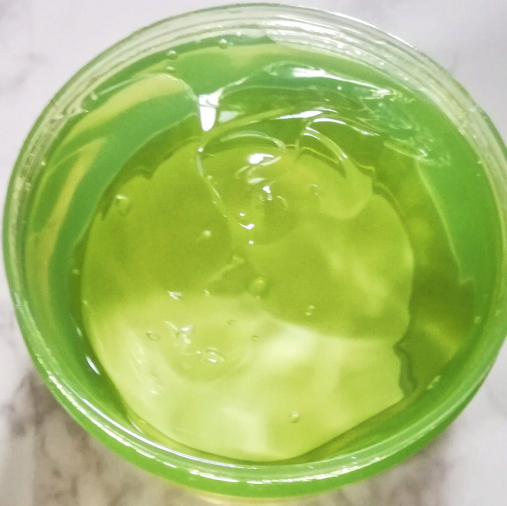 マイルド&モイスチャーアロエジェル/ネイチャーリパブリック/ボディローションを使ったクチコミ(2枚目)