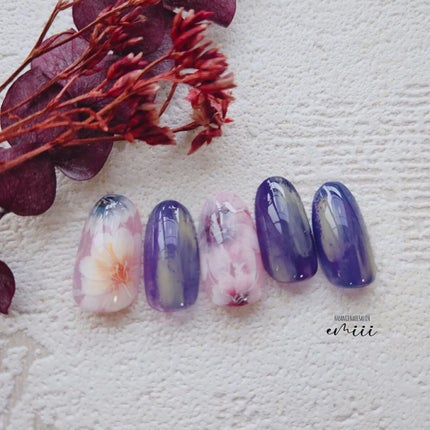 e_nails//フォロバ◎//ネイルとコスメ好きママ on LIPS 「Flower Art Nail.⋆𓂃𓂃.⋆以前に作っていたもの..」(2枚目)
