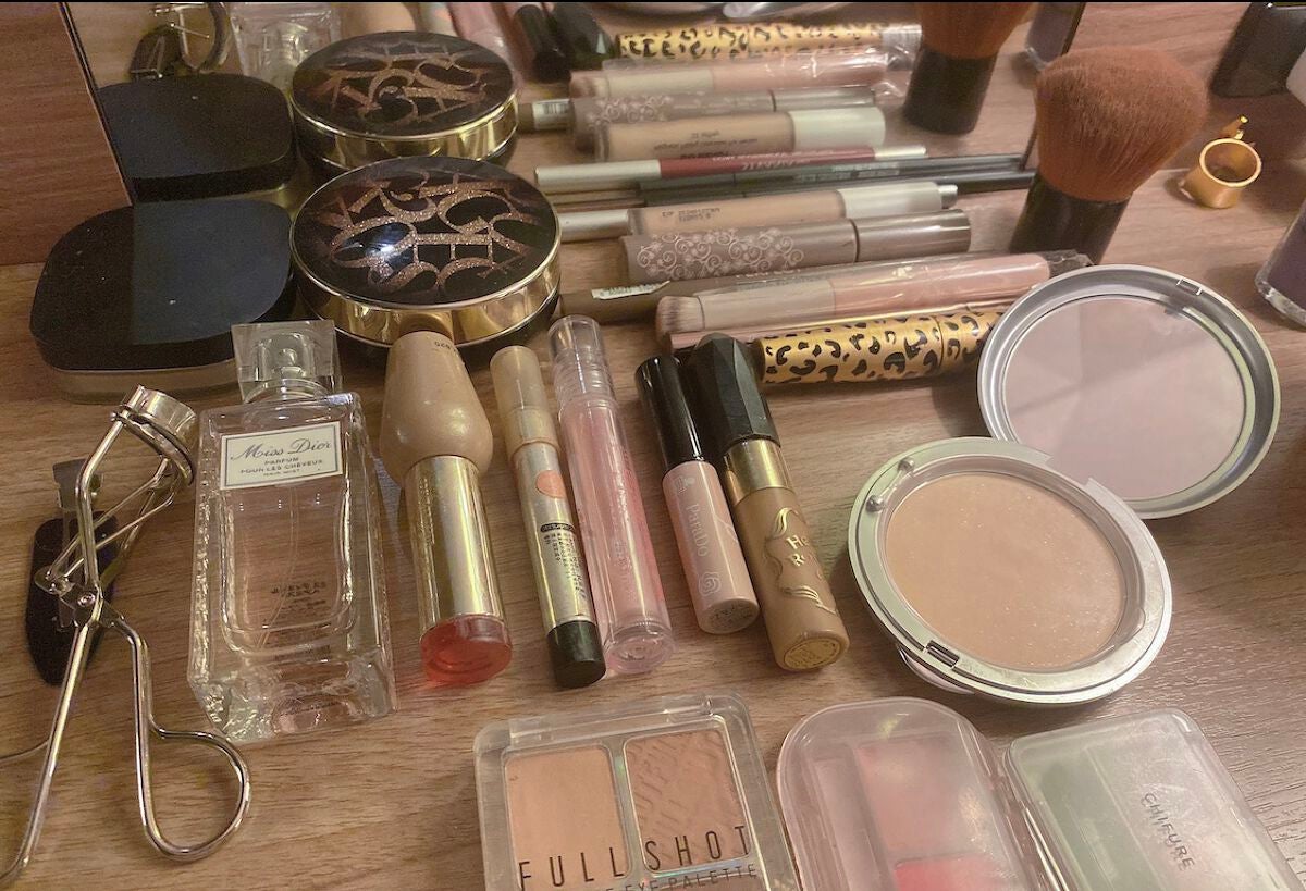 よしみ on LIPS 「長時間 メイクアドバイザーに行く日の化粧品全て16時間メイク直..」(1枚目)