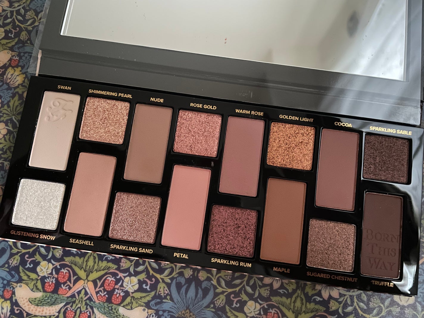 ボーン ディス ウェイ ザ ナチュラル ヌード アイシャドウ パレット/Too Faced/アイシャドウパレットを使ったクチコミ(1枚目)