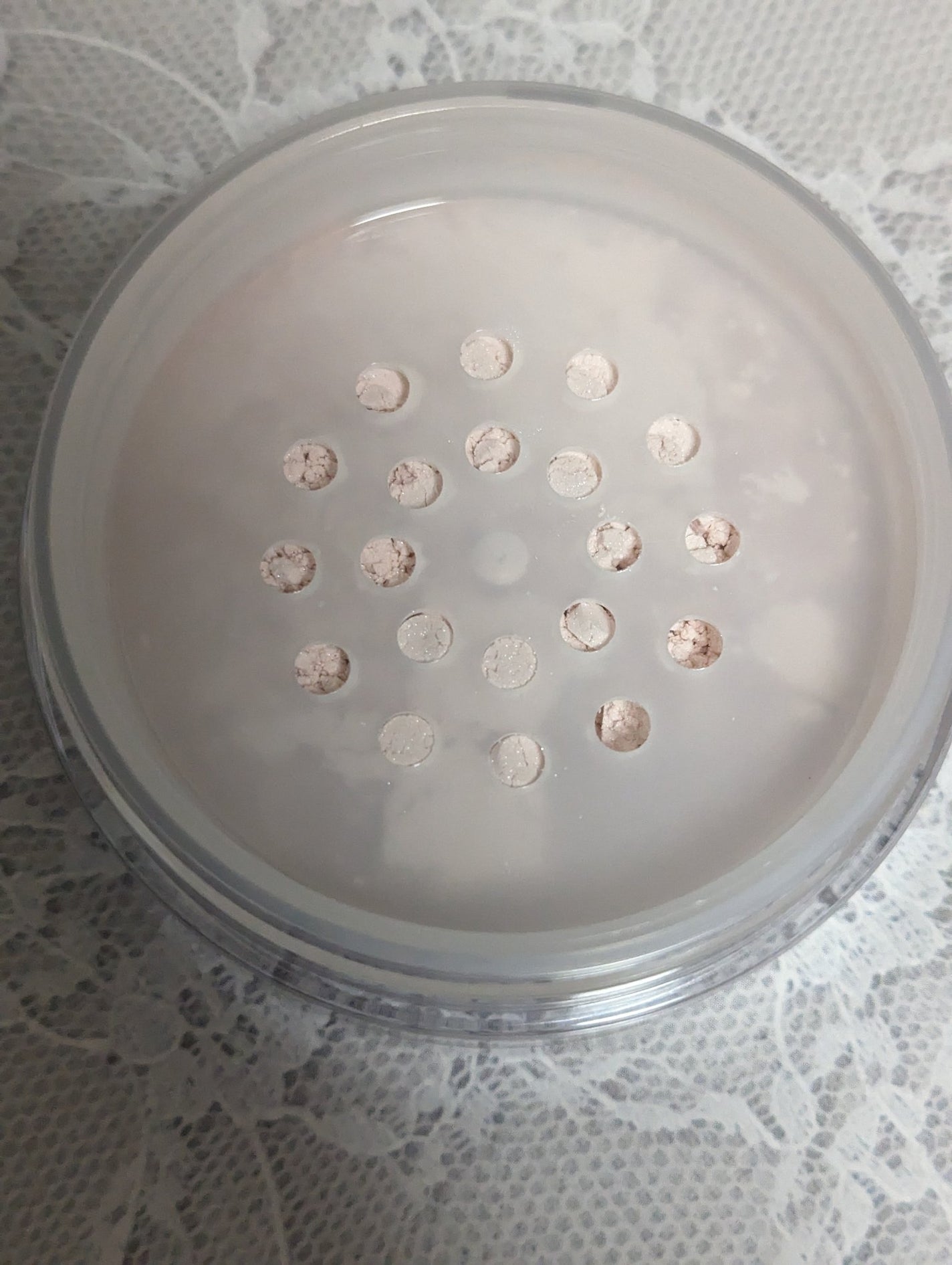 シルキールースモイストパウダー/キャンメイク/ルースパウダーを使ったクチコミ(3枚目)