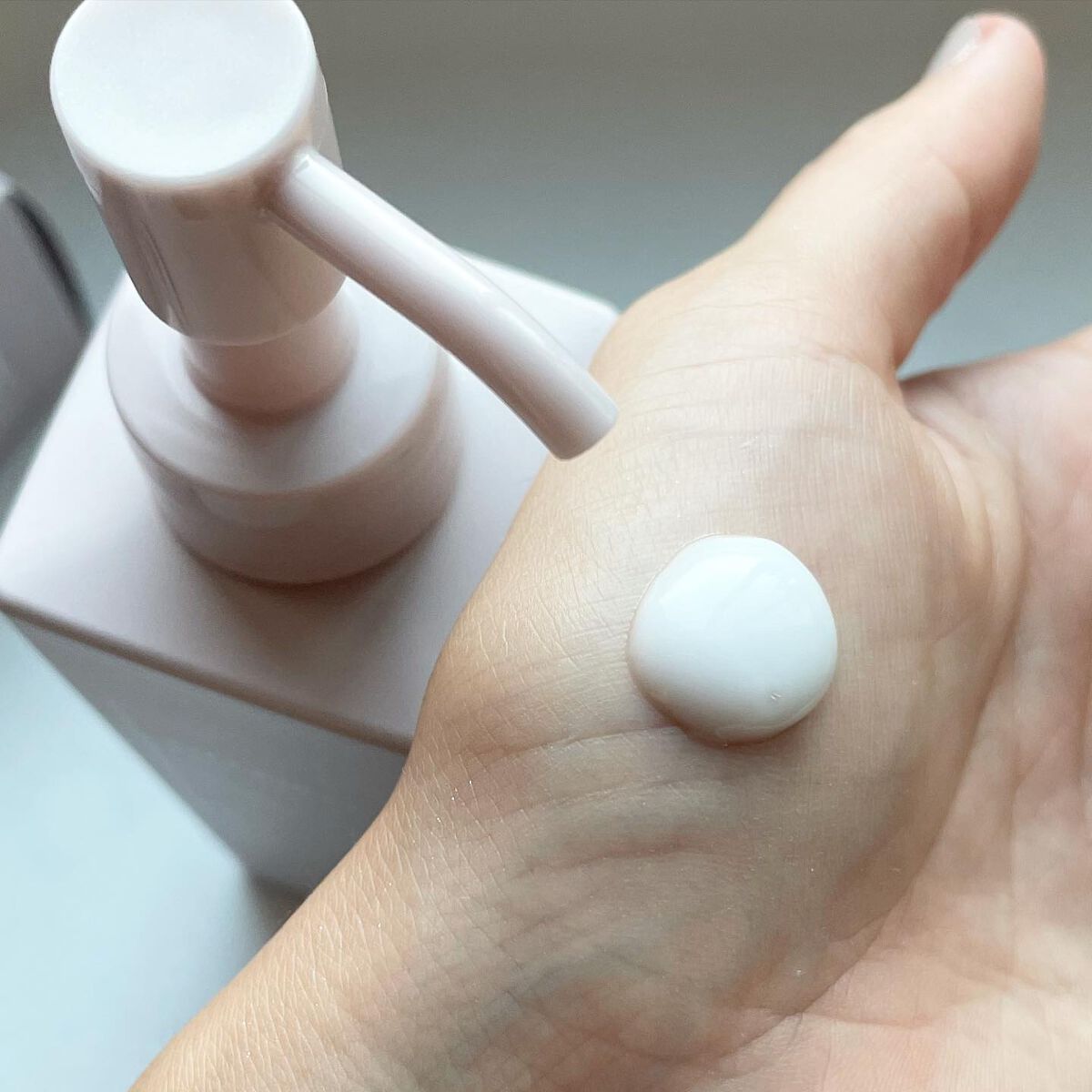 イドラクラリティ マイクロエッセンス クレンジングエマルジョン/DECORTÉ/ミルククレンジングを使ったクチコミ(3枚目)