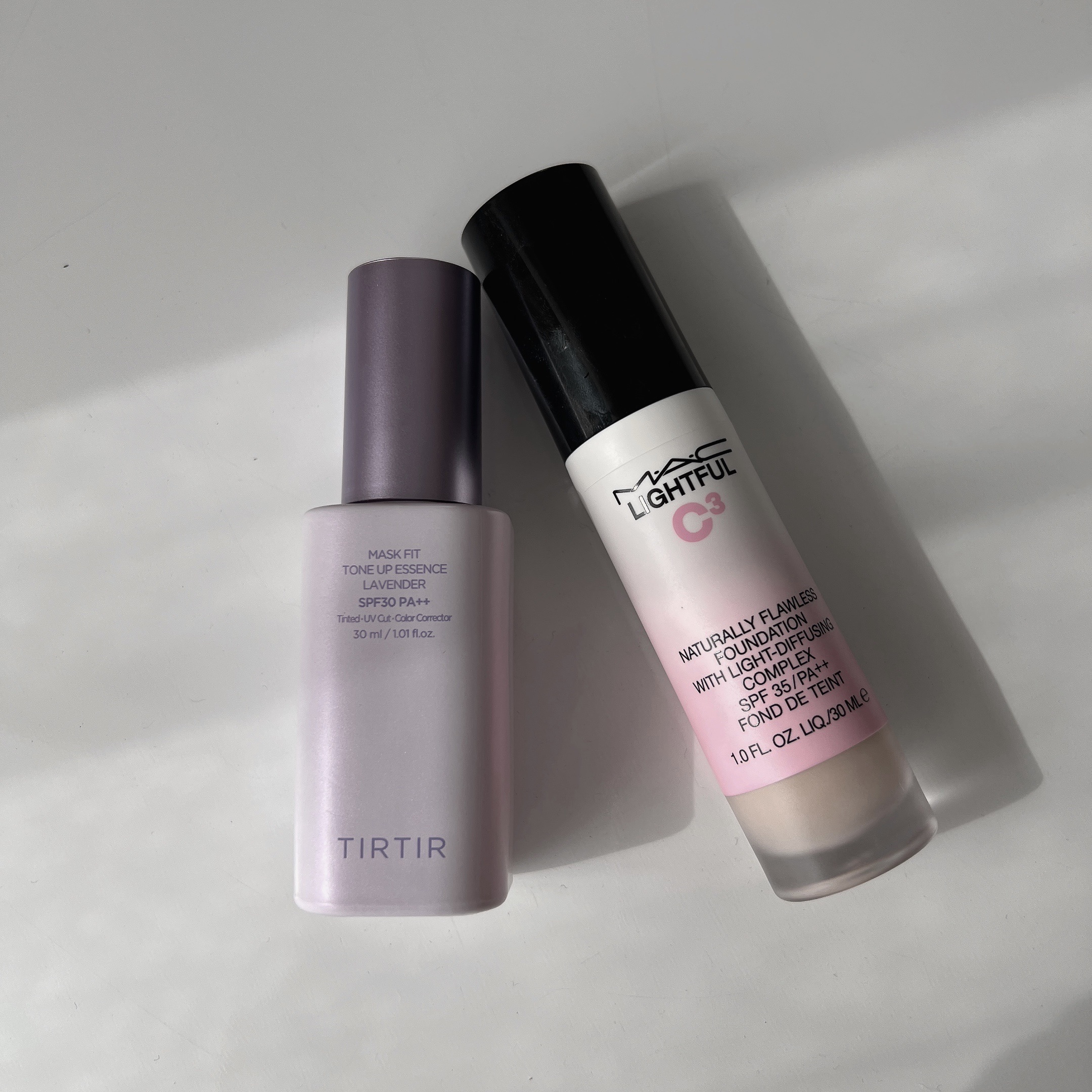 ライトフル C３ ナチュラルリー フローレス ファンデーション NC15/M・A・C/リキッドファンデーションを使ったクチコミ（1枚目）