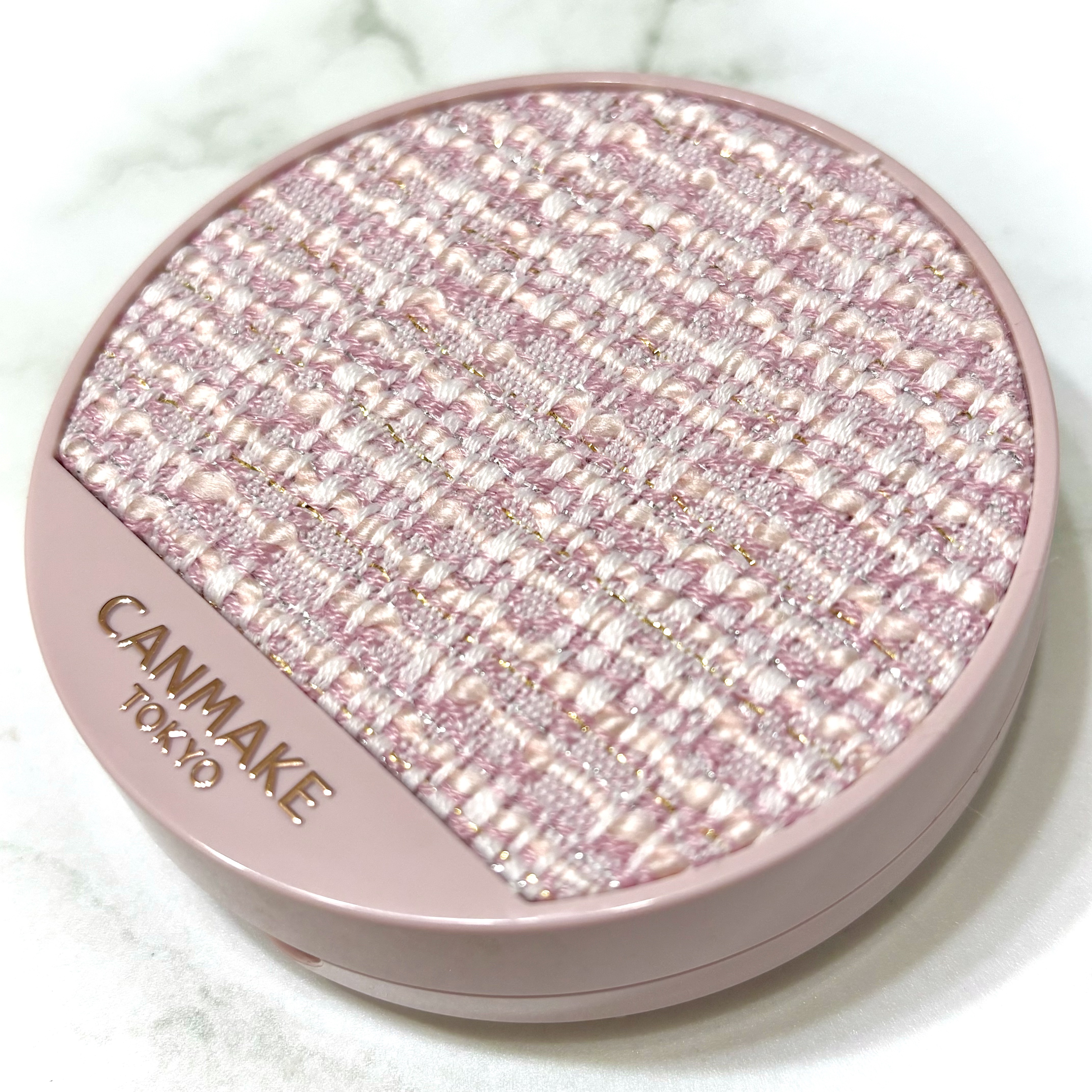 マシュマロフィニッシュパウダー　～Abloom～/キャンメイク/プレストパウダーを使ったクチコミ（2枚目）