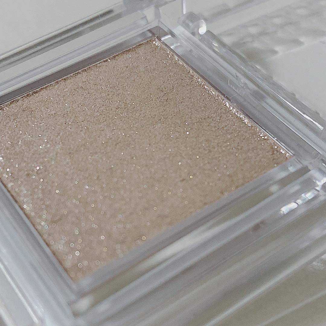 シングルカラーアイシャドウ 01 パールベージュ/CEZANNE/単色アイシャドウを使ったクチコミ（2枚目）