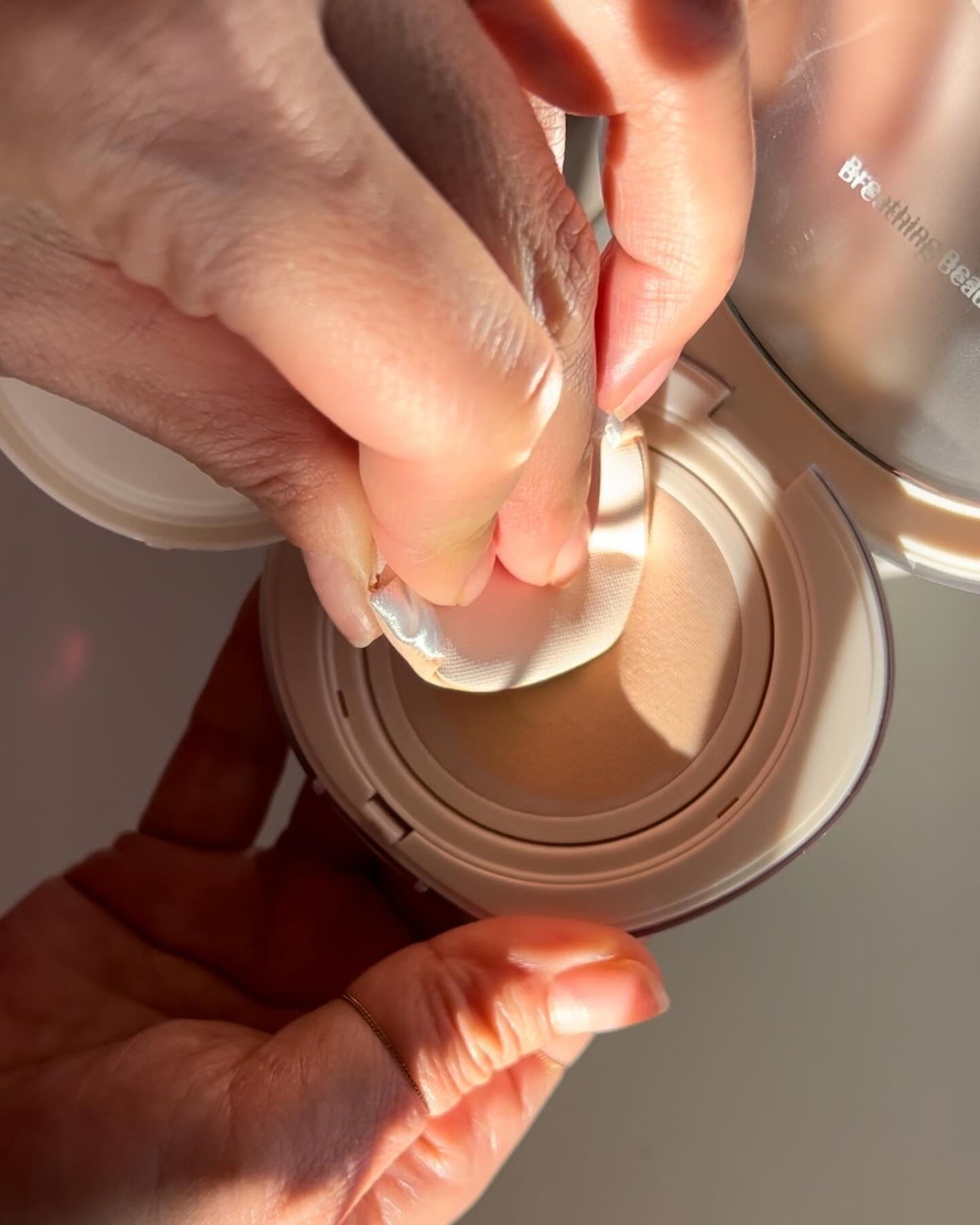 ブリージンググロークッション/Healus/クッションファンデーションを使ったクチコミ(3枚目)