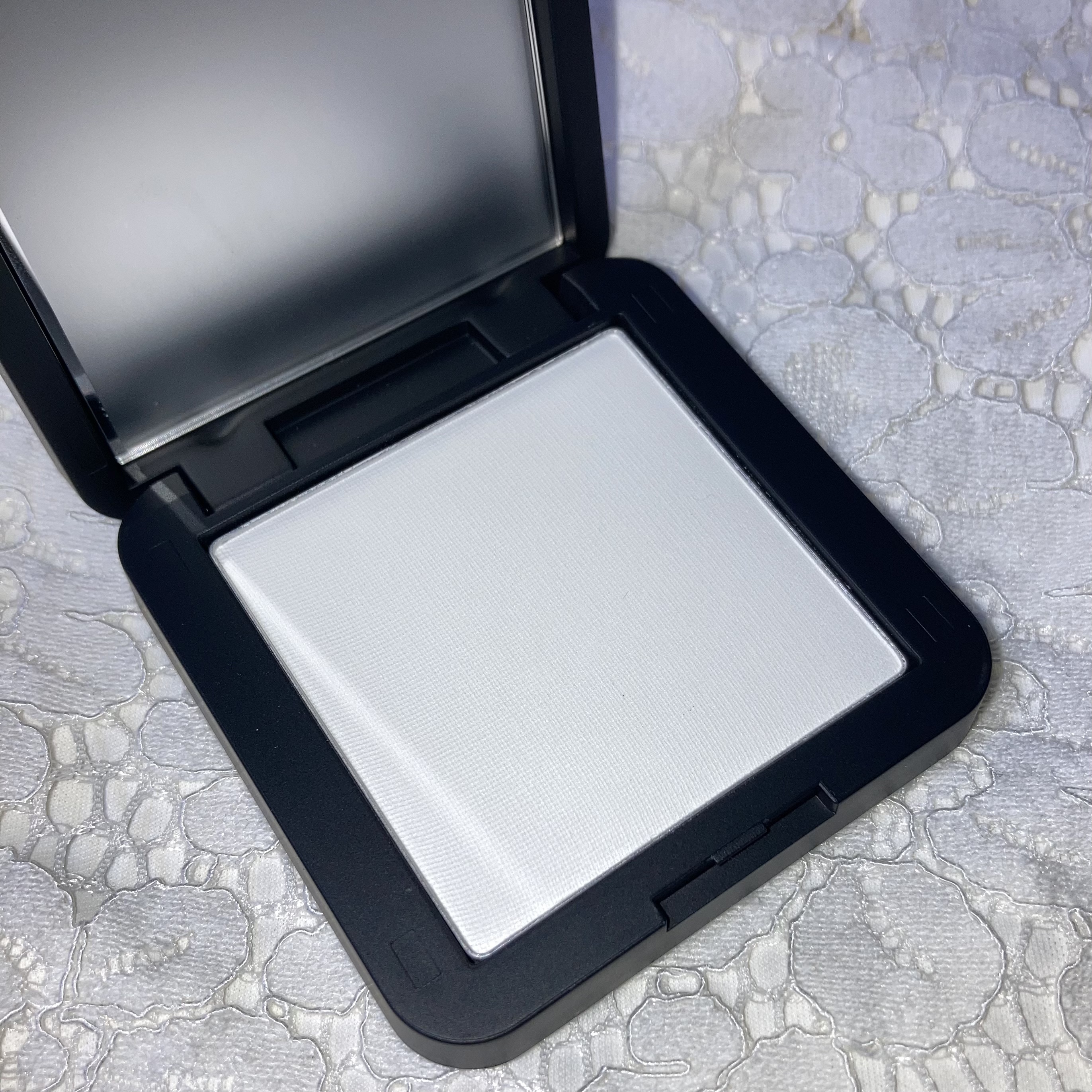 HDスキン プレストパウダー/MAKE UP FOR EVER/プレストパウダーを使ったクチコミ（2枚目）