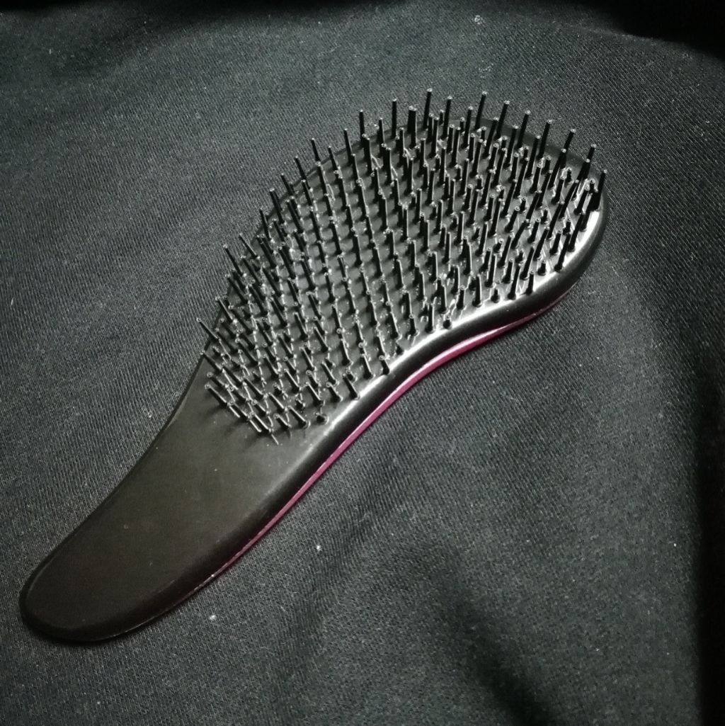 立体ヘアブラシ/DAISO/ヘアブラシを使ったクチコミ(3枚目)