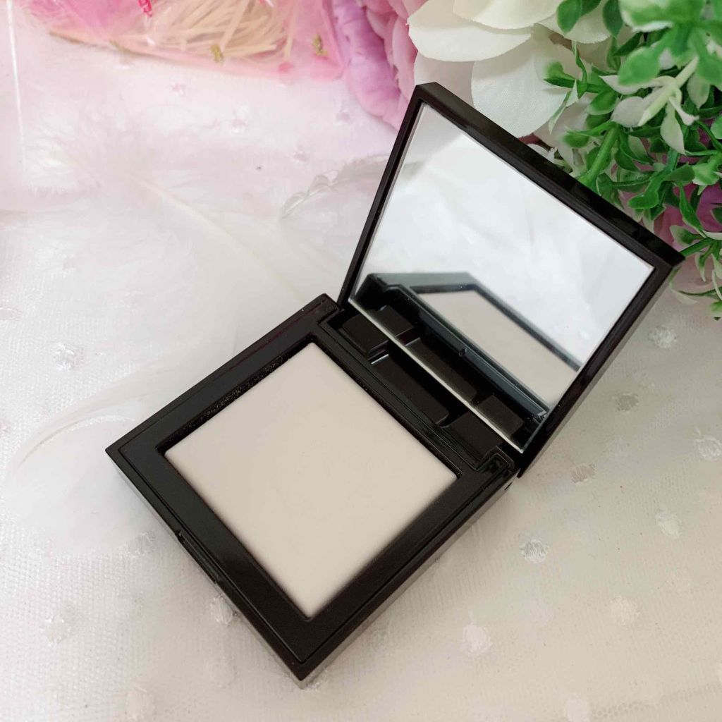 シークレット ブラーリング パウダー フォー アンダー アイズ/ローラ メルシエ/プレストパウダーを使ったクチコミ(1枚目)