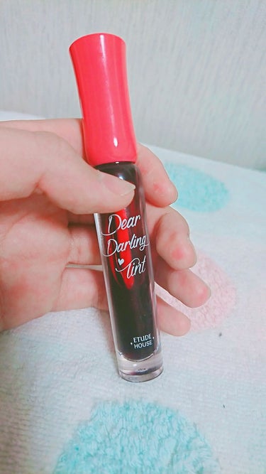 ETUDE HOUSE ディアダーリンウォータージェルティントRD1
このリップはティントなのでとにかく落ちないです！
質感も水っぽくて、サラッとしてるので塗りやすい、香りがすごくいいほんとに私のお気に