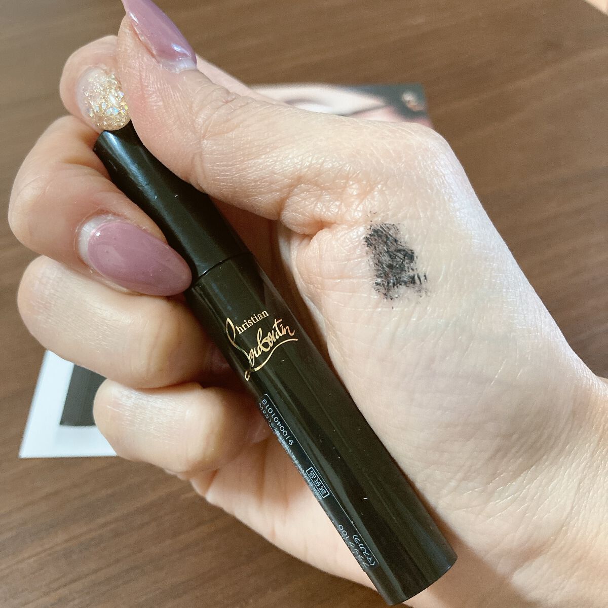 レズュノワール リフトウルティマ/クリスチャン ルブタン/マスカラを使ったクチコミ(2枚目)