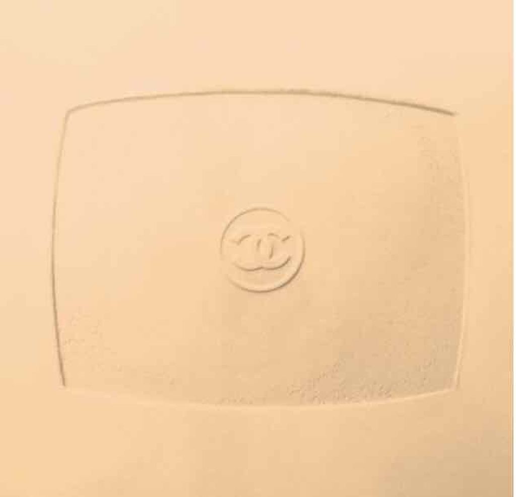 ヴィタルミエール ドゥスール コンパクト/CHANEL/パウダーファンデーションを使ったクチコミ（2枚目）