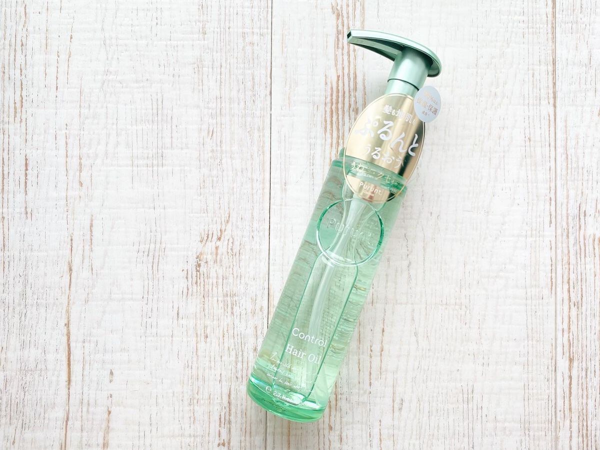 🏵🏵🏵🏵
.
美容室メーカーが366日かけて開発！
貯水うねり美容のぷるするん髪♡
@purunt_official

毛髪内部の水分バランスを整える
「５D-ヒアルロン酸複合成分※1」 に着目。

「浸透型＊1うねり補修成分」※2